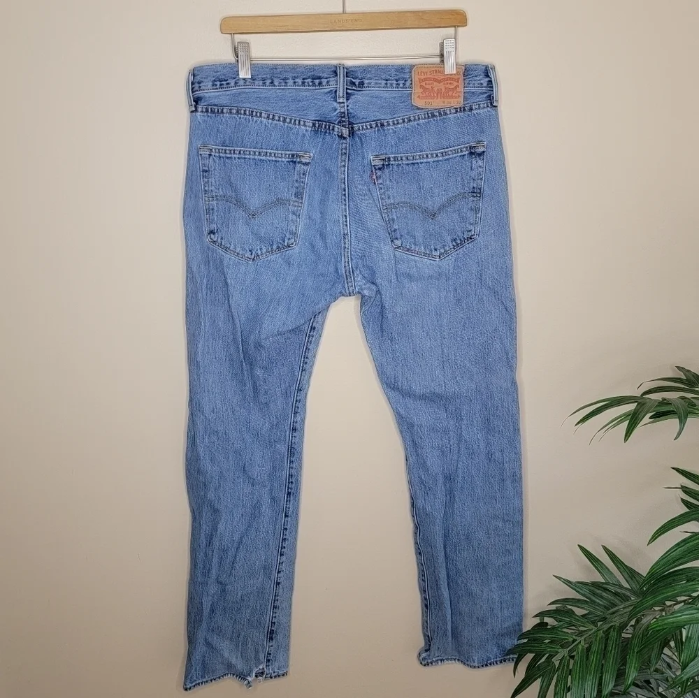 Levi's | 501 Button Fly Jeans Size 36x32